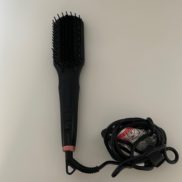 Amika thermal straightening brush - Picture 1 of 4
